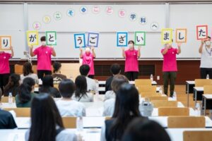 学生の息の合ったパフォーマンスに 会場は大盛り上がりでした！