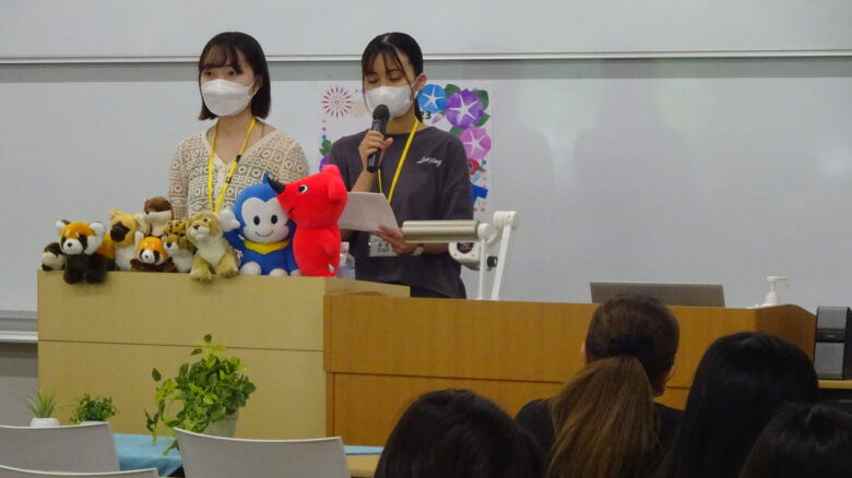 本日も司会は学生さんが担当します★