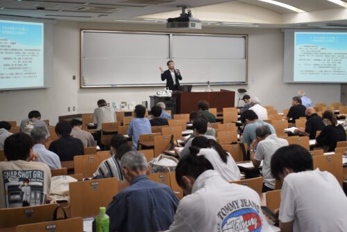 図書館講演会「渋沢栄一の『今の時代』の越え方」を開催しました