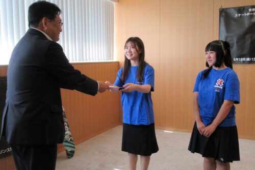 千葉市長から感謝状が贈呈されました － X Games Chiba 2023 ボランティアに本学園学生・生徒が貢献 －