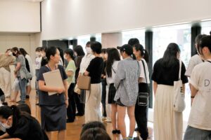 同日開催のオープンキャンパス参加者の皆さんも見学していましたよ～。