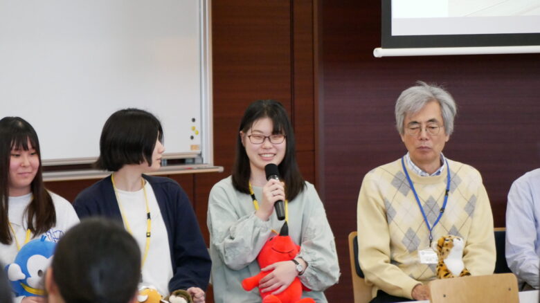 学生と教員の本音が聞けるフリートークの様子