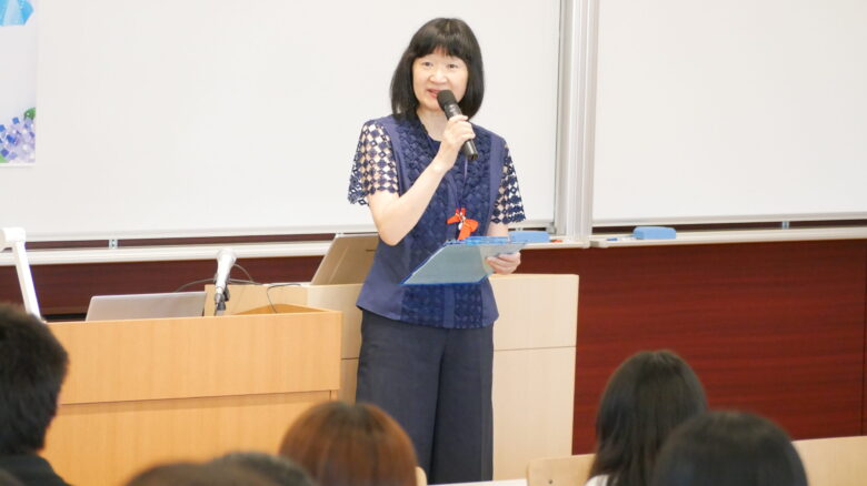 横山洋子学科長による挨拶