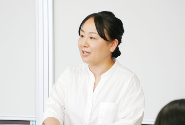 朝海綾子さん