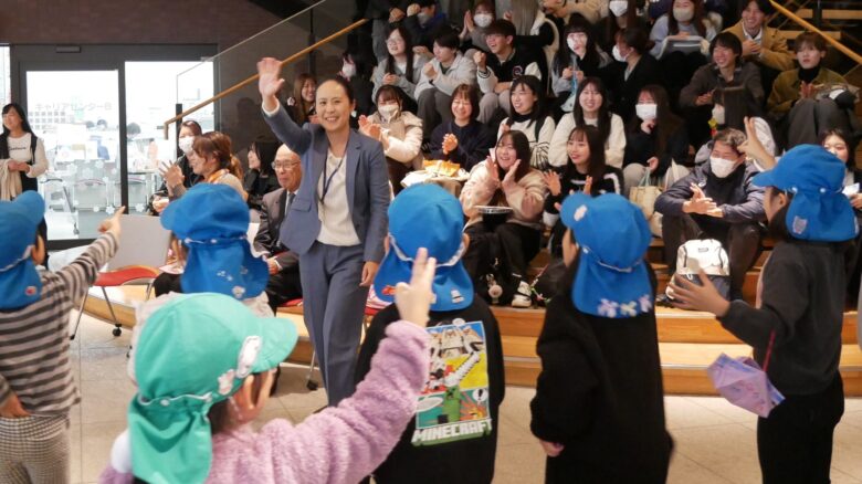 やきいもグーチーパー。最後はお決まりのジャンケンです♪