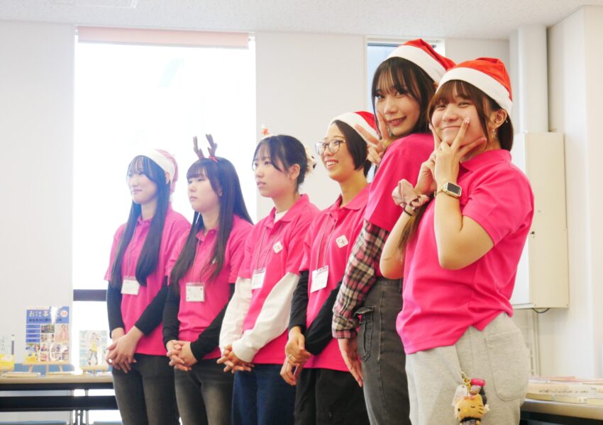 こども学科の学生スタッフたちでーす！みんな仲良し。