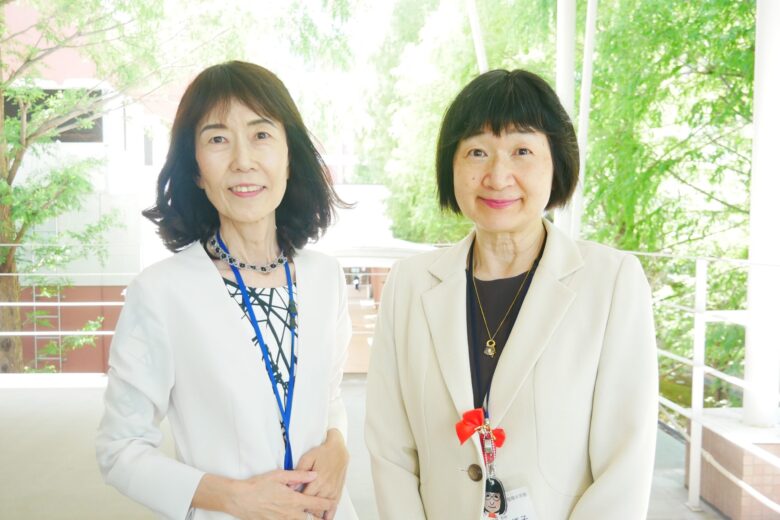 ビジネスライフ学科学科長の冨塚昌子先生（写真左）と、こども学科学科長の横山洋子先生