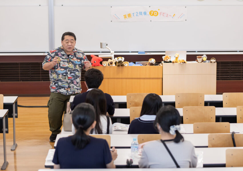 ビジネスライフ学科：英語 必勝！ 英語リスニング攻略法「英語のニュースやテレビドラマを字幕なしで理解できたらいいなぁ」